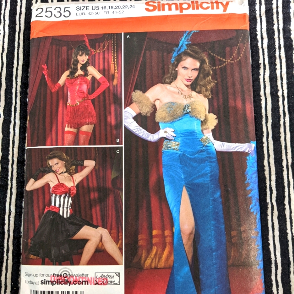 Simplicity 2535 U5 16,18,20,22,24 dress costume pattern ONLY